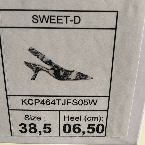 🦒Incredible Toile Sweet-D Dior Slingbacks🦒 - Picture 8 of 8